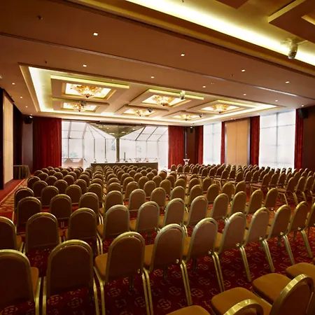 Crowne Plaza By Ihg Hotel
