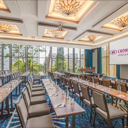 ホテル クラウンプラザ 5*