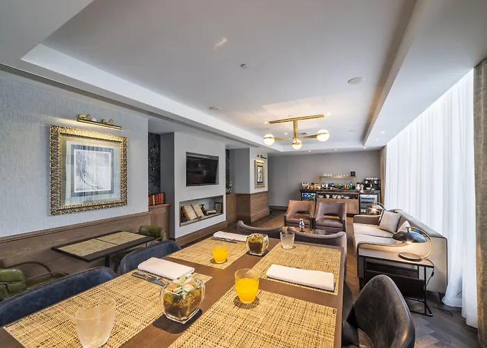 Crowne Plaza By Ihg Hotel Oporto