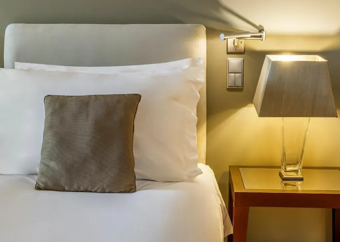 Crowne Plaza By Ihg 5*