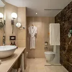Hotel Crowne Plaza Porto, An Ihg Porto