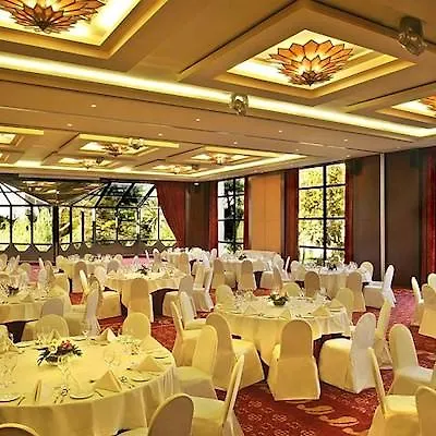 Crowne Plaza By Ihg 5*