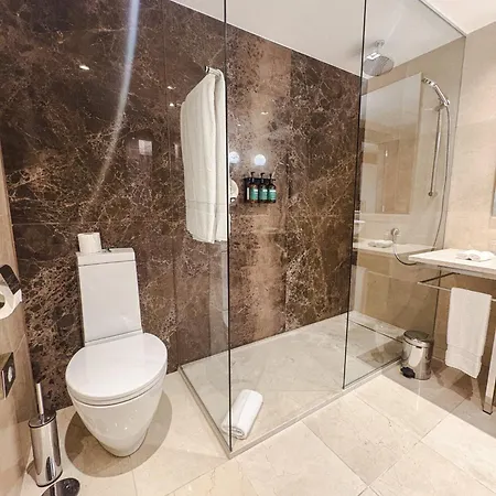 Crowne Plaza By Ihg