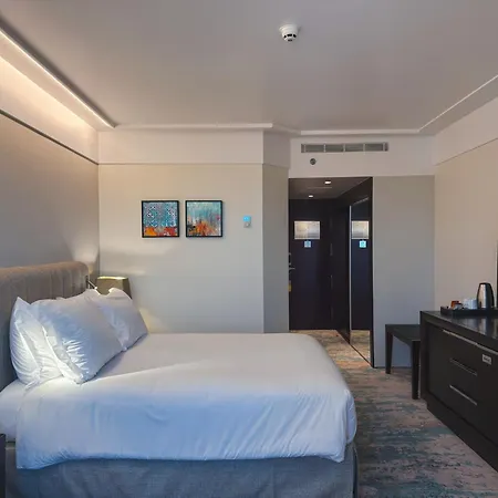 Crowne Plaza By Ihg Hotel