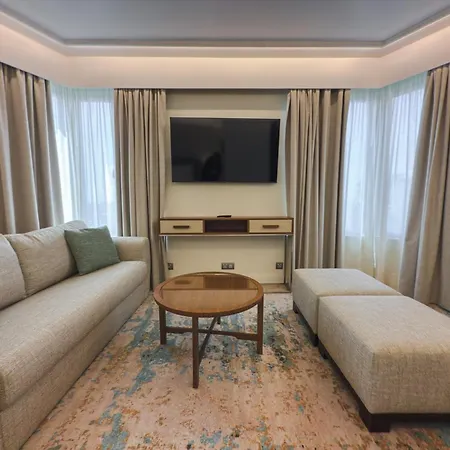 Crowne Plaza By Ihg