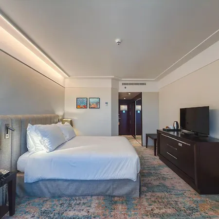 Crowne Plaza By Ihg