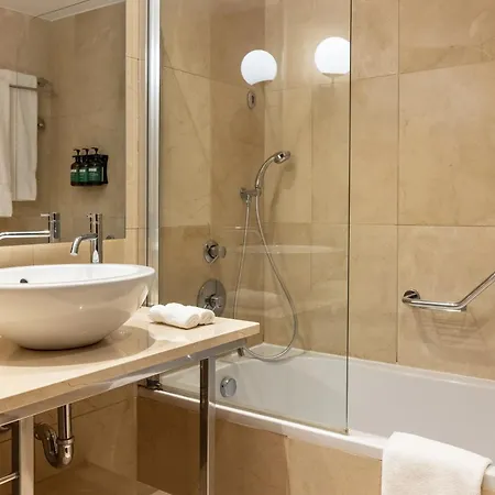 Hotell Crowne Plaza By Ihg 5*
