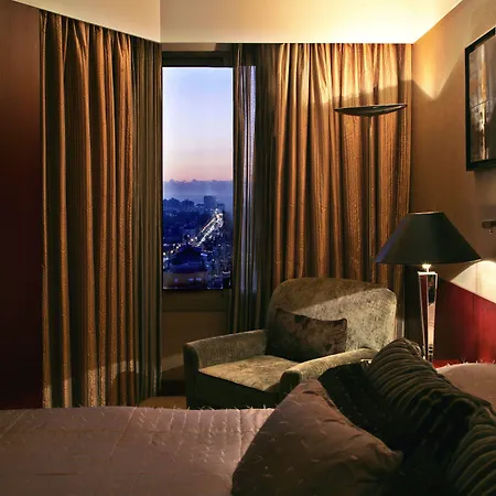 Crowne Plaza By Ihg Hotel