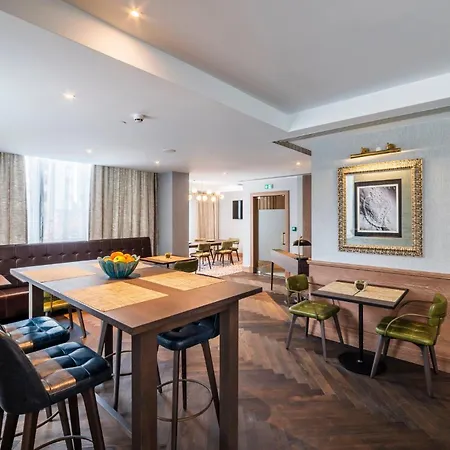 Crowne Plaza By Ihg 5*