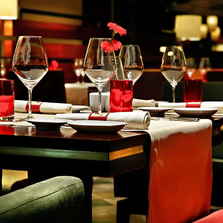 Hotel Crowne Plaza By Ihg 5*