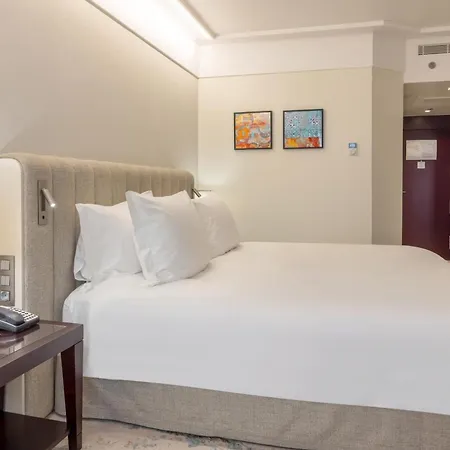 Crowne Plaza By Ihg
