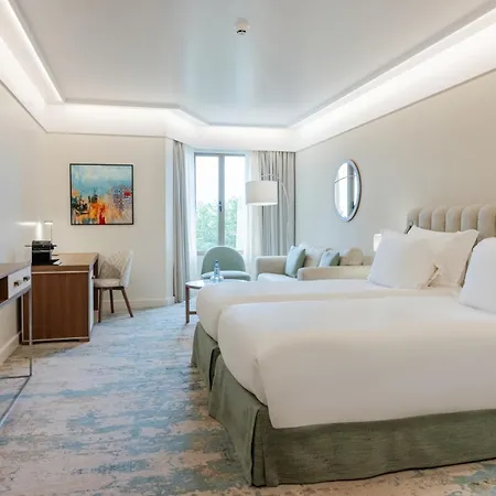 Crowne Plaza By Ihg 5*