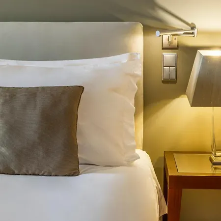 Crowne Plaza By Ihg 5*