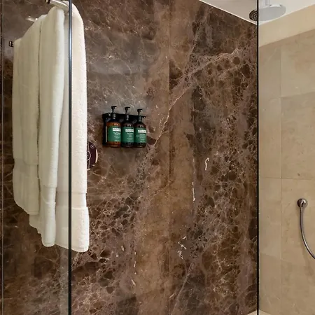 Crowne Plaza By Ihg Hotel 5*