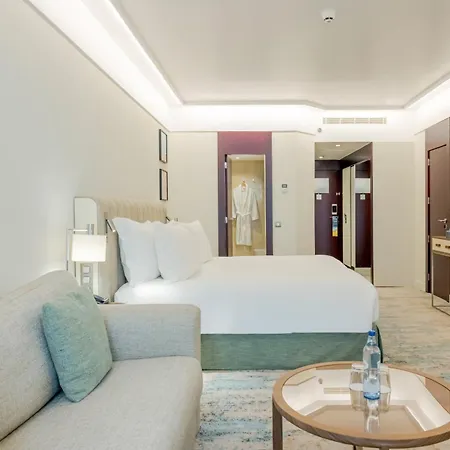 Crowne Plaza By Ihg Hotel 5*