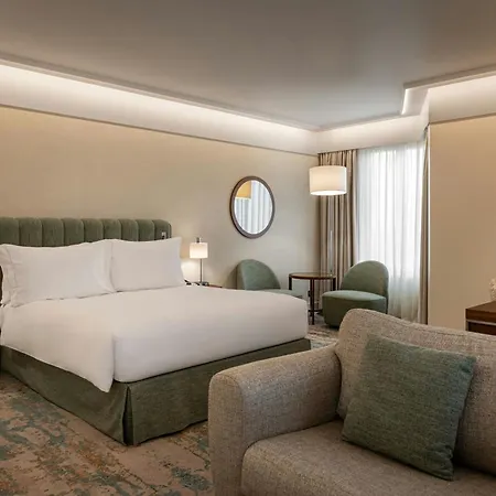 Crowne Plaza By Ihg Szálloda 5*