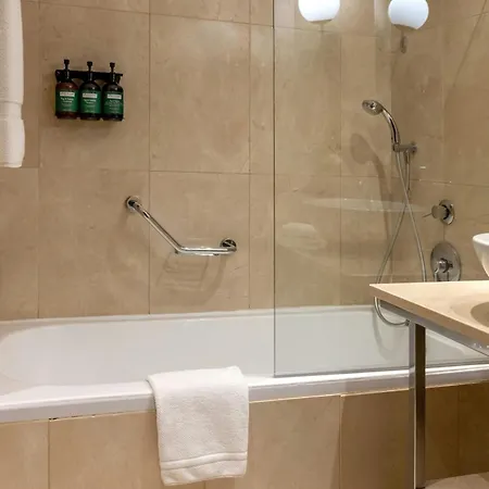 Crowne Plaza By Ihg Szálloda Porto