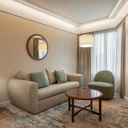 Crowne Plaza By Ihg