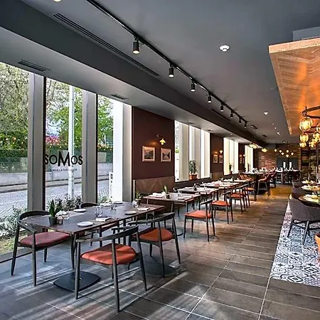 Crowne Plaza By Ihg Ξενοδοχείο