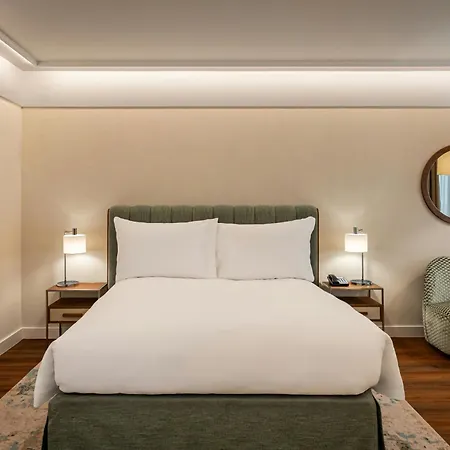 Crowne Plaza By Ihg Hotel 5*
