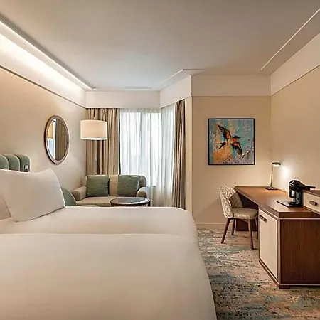 Crowne Plaza By Ihg 5*