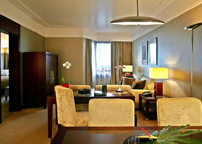 Crowne Plaza By Ihg Hotel 5*