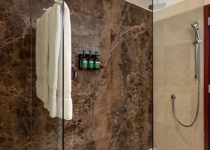 Crowne Plaza By Ihg Hotel 5*