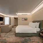 Crowne Plaza By Ihg