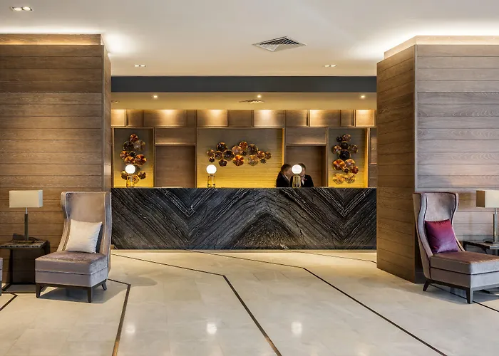 מלון Crowne Plaza By Ihg פורטו