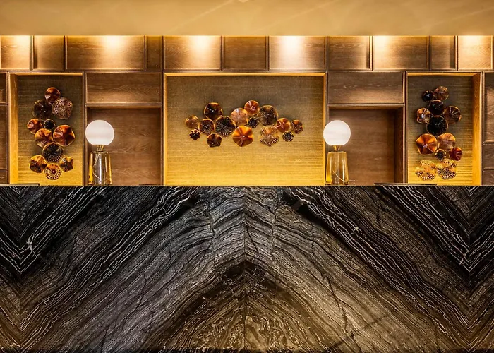 Crowne Plaza By Ihg מלון 5*