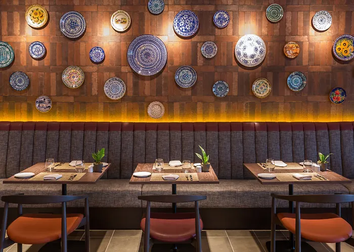 Crowne Plaza By Ihg מלון פורטו