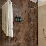 Crowne Plaza By Ihg Hotell 5*