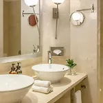 Crowne Plaza By Ihg Hotel 5*