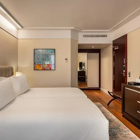 Crowne Plaza By Ihg